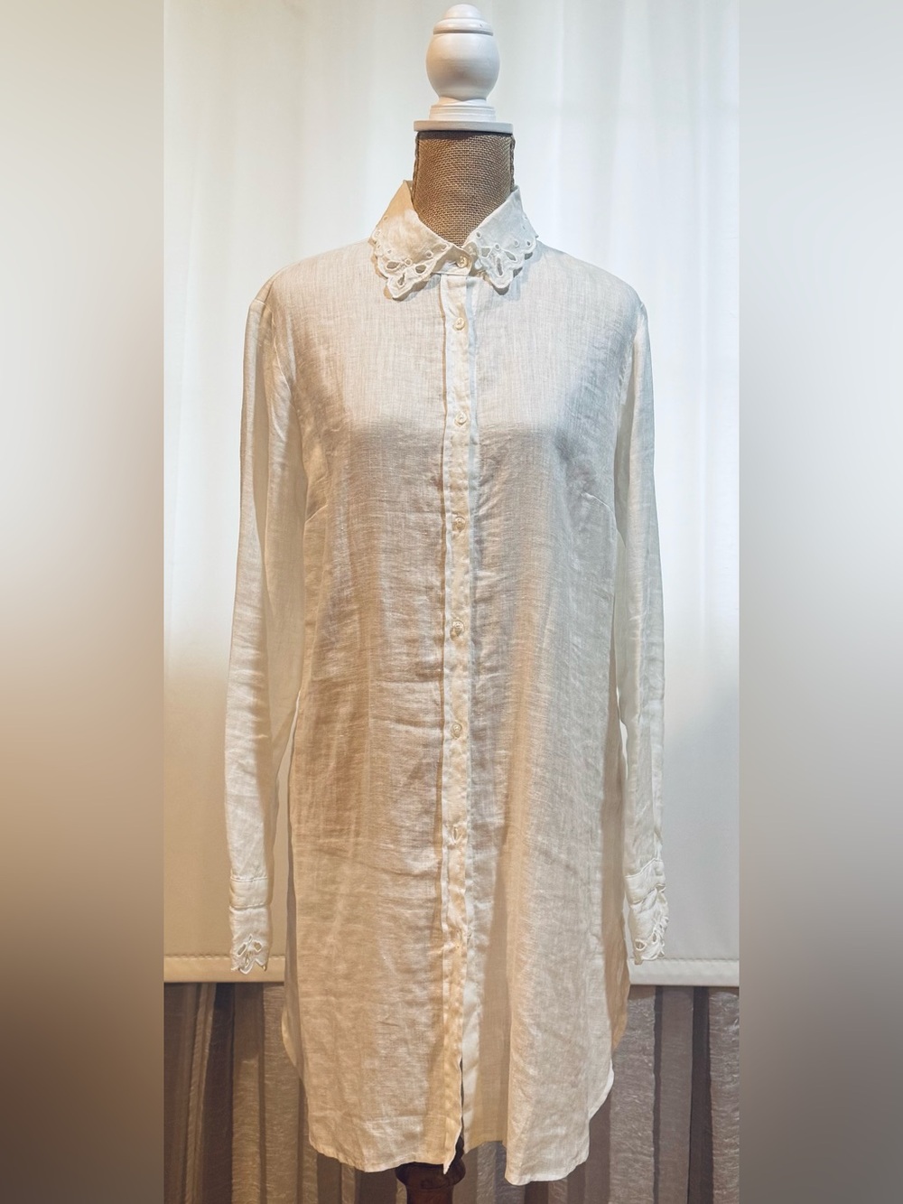 120%Lino Women's White Linen Button-Front Blouse with Lace Collar, M
